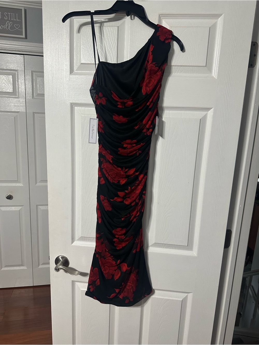 NWT Premier Amour One-Shoulder Ruched Black Dress with Red Floral Print - Picture 6 of 13